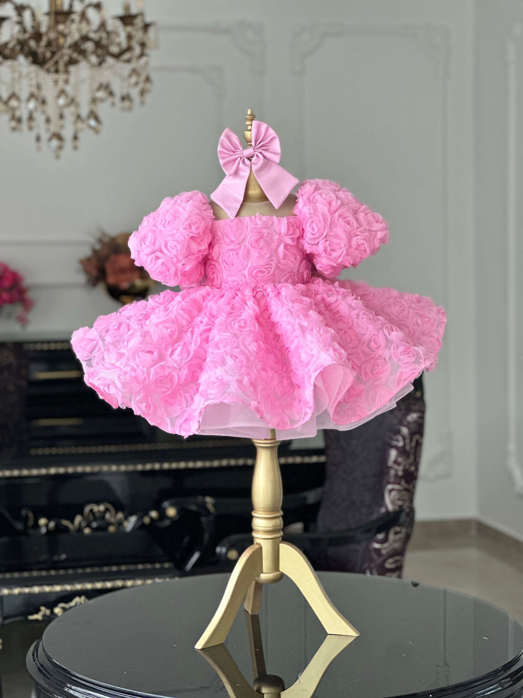 şeker pembe rose elbise ön görünüm, kısa balon kol