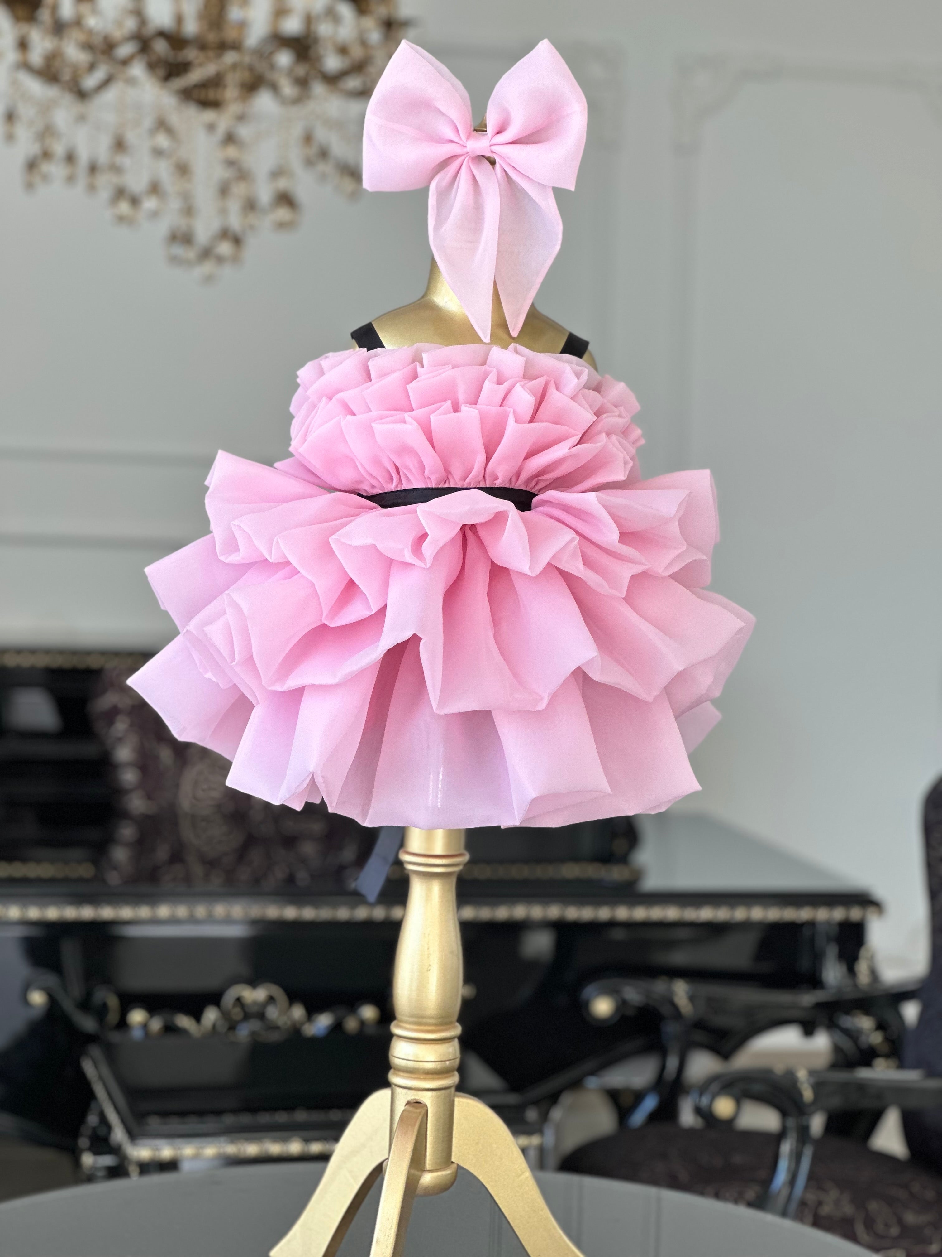 toz pembe organze volan katmanları detay