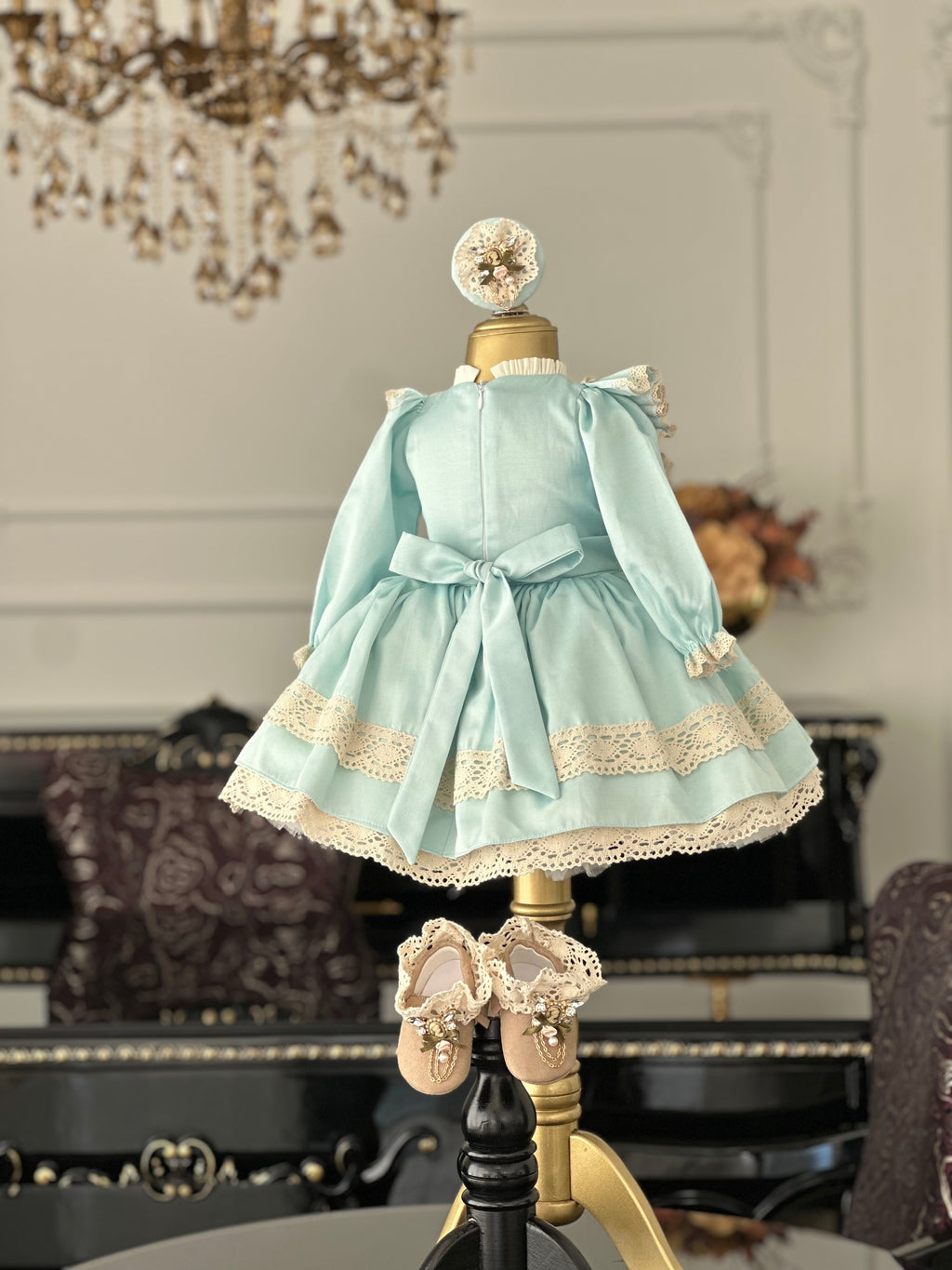 mint vintage elbise dantel detayı