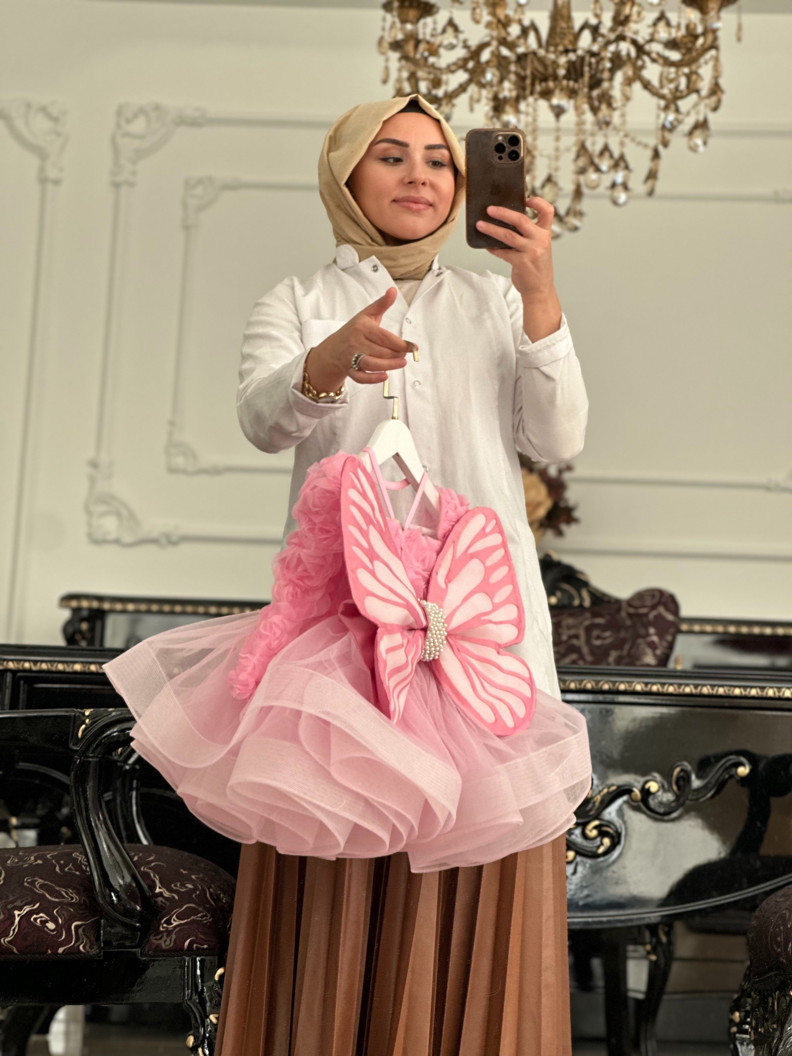 rose pembe kelebek elbise detay